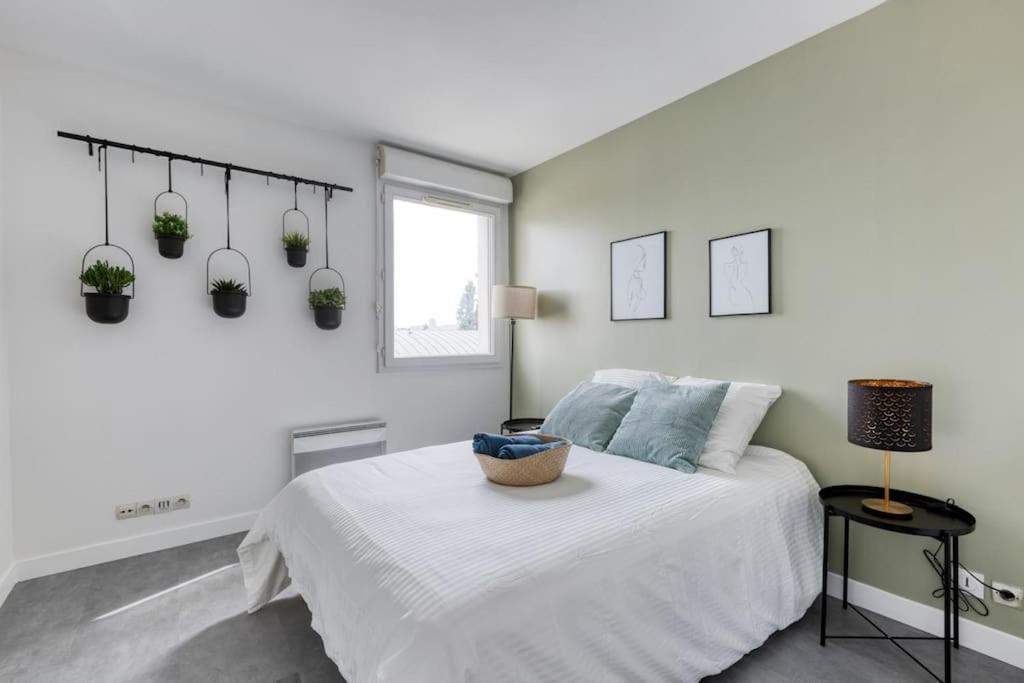 Apartment Premium Flat 6 People With Billard And Terrace Stade De France Saint-Denis (Seine-Saint-Denis)
