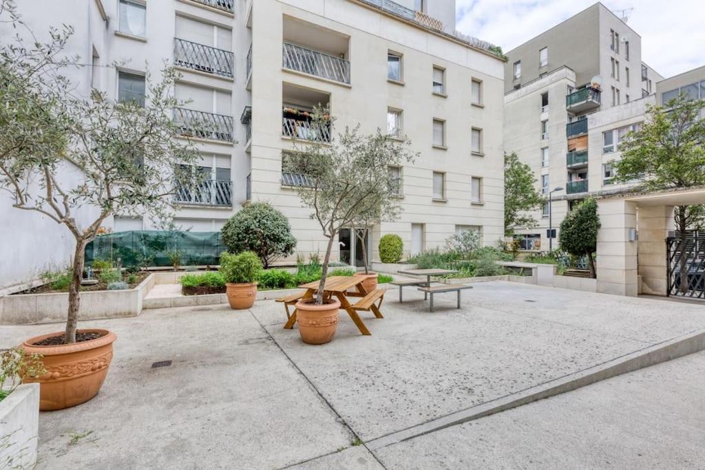 Premium Flat 6 People With Billard And Terrace Stade De France Apartment Saint-Denis (Seine-Saint-Denis)